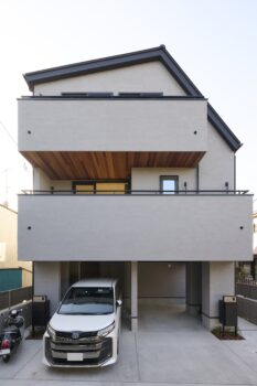 市川市　36坪の敷地で叶えた三階建完全分離型二世帯住宅